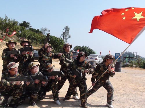 周末帶上M子一起來玩刺激的真人CS野戰(zhàn)吧！等你哦！
